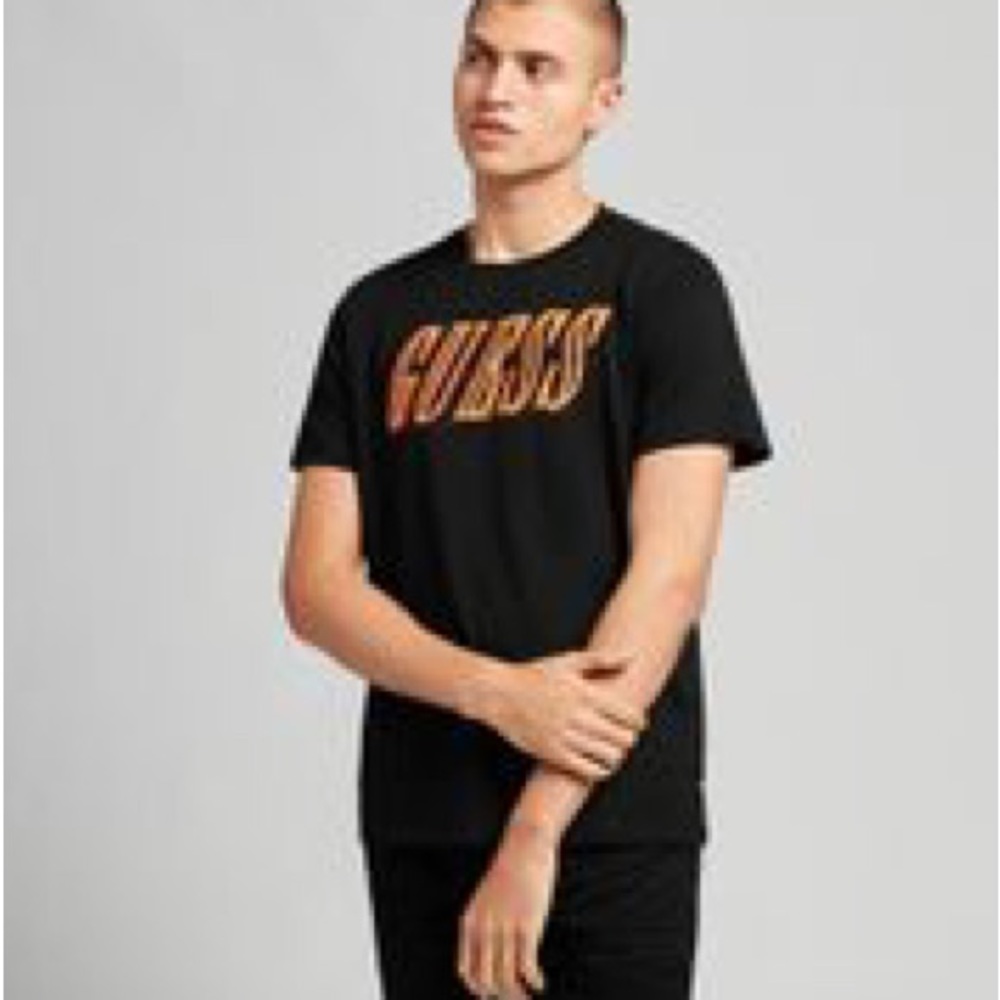 Guess - Mens RARE Graphic T-Shirt Black Tee Raised Lettering Fiery Logo - Picture 2 of 16